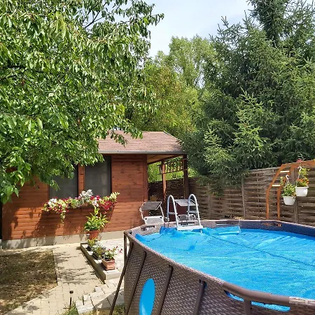 Melinda Nyaralohaz Balatonkenese